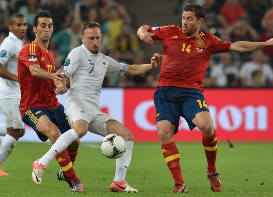 西班牙vs法国足球回放